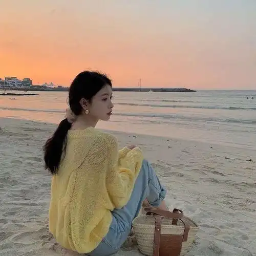 哈喽宝贝们 今天分享一组 微信女生头像 低调安静的温柔女生就是你