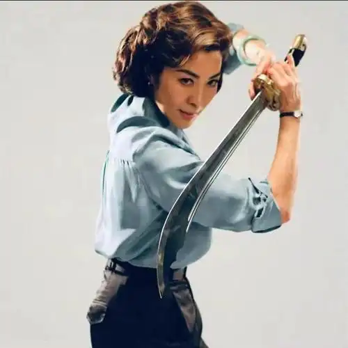 回顾香港影坛红极一时10位女打星个个身手不凡4位是外籍