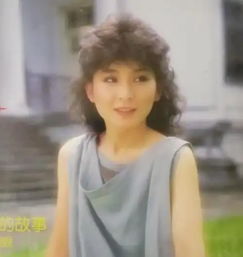 陈淑桦是台湾知名女歌手, 她用《梦醒时分》开启了一个音乐时代 ,并