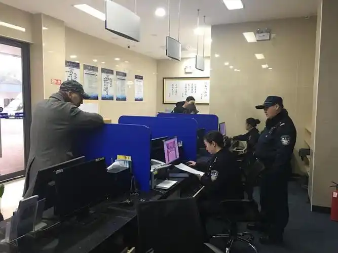 新春走基层|年三十变了!记者派出所里亲历警察新事