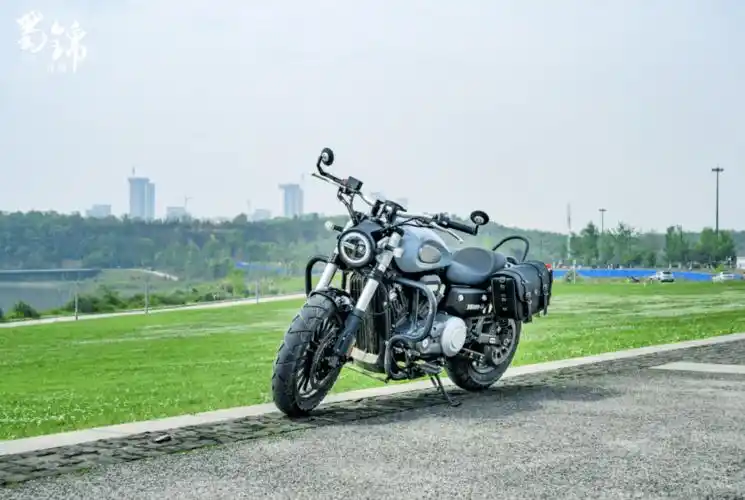 试驾喜欢哈雷摩托这款2万多点的金吉拉300能够实现愿望