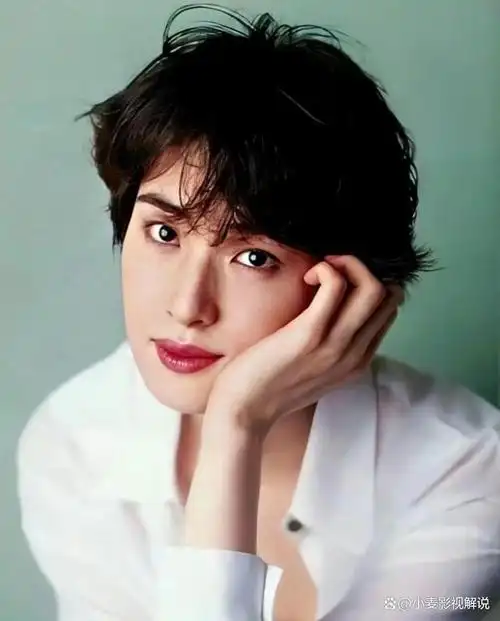 雌雄莫辨可帅可美看林青霞陈丽君天海佑希风流倜傥帅过男人