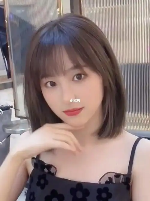 初恋头锁骨发减龄短发发型女生圆脸发型