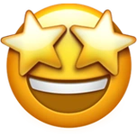 一张黄色的脸,带着宽大,开放的微笑,在大多数平台上露出上牙,用星星做