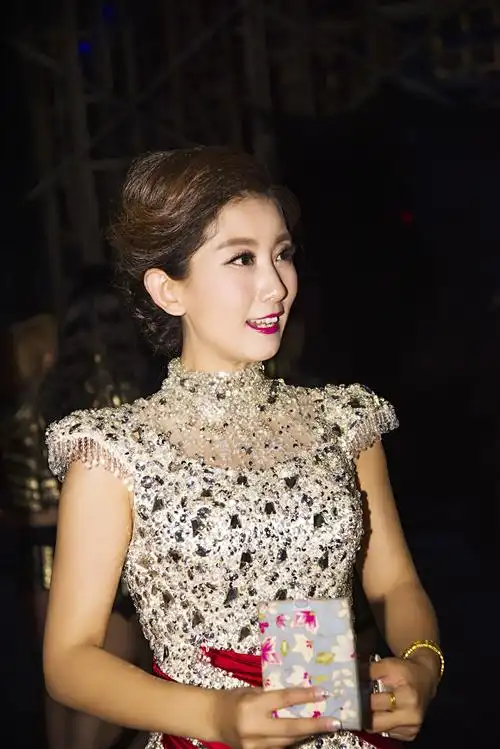 卓达集团22周年庆典晚会 - 主持张杰