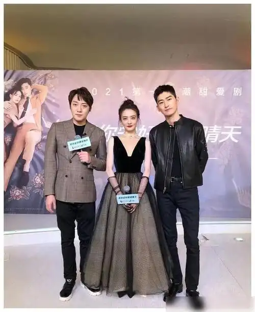 徐璐张翰营业cp上线一个帅气型男一个高贵小公主看不出年龄差