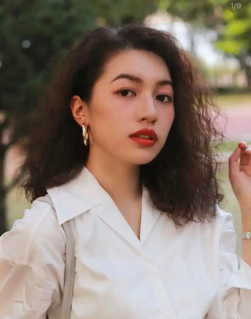 30岁女人烫发时,别再选择这几种"卷发"了,老气又大妈感十足