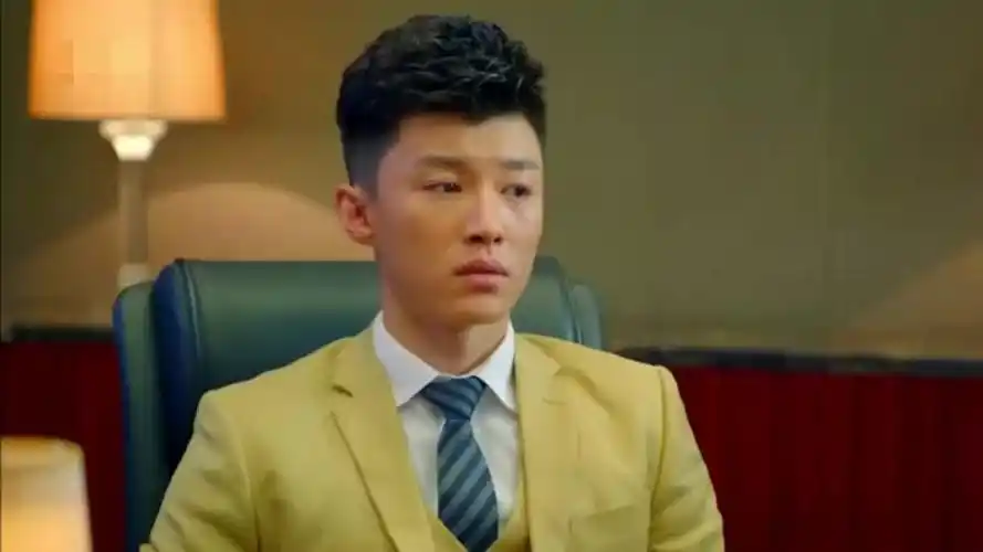 中国式关系公司进入投标关键期何俊贤开始搅局一楠头都大了