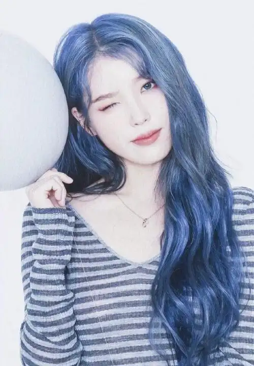 iu李知恩蓝色系头像