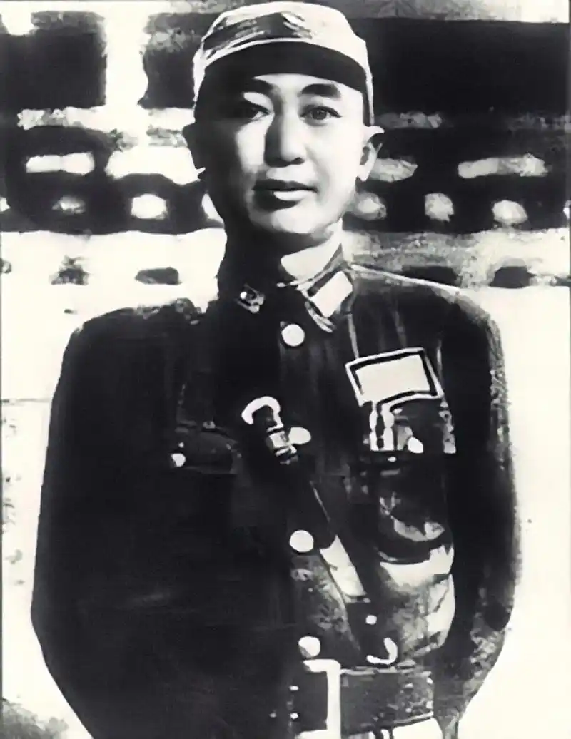 dou上热门 中国远征军军歌,戴安澜将军作词,堪称最有华夏 - 抖音