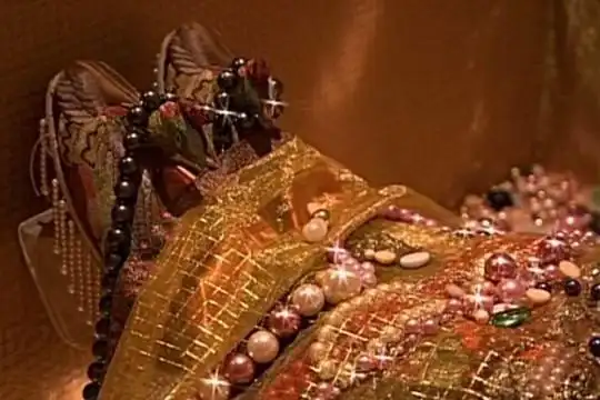 孙殿英打开清东陵慈禧太后全身珠光宝气这才叫富可敌国