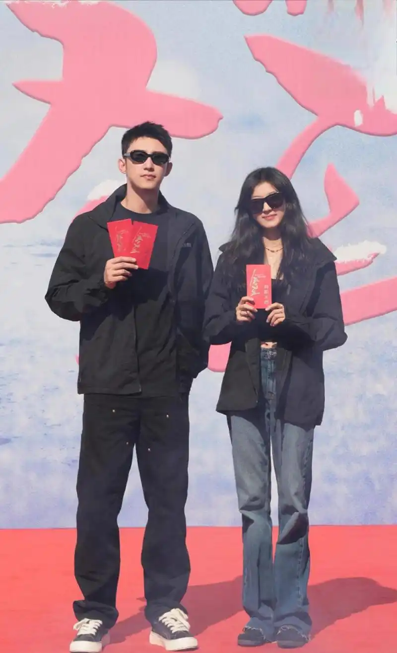 黄景瑜前妻王雨馨爆料离婚内幕 黄景瑜与王雨馨离婚后,两人的纠纷一直