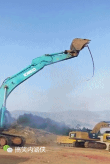 搞笑gif趣图 说了多少遍,骑自行车别穿裙子,这就尴尬了吧