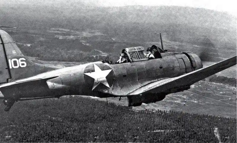 海空神剑sbd无畏俯冲轰炸机的二战历险记下