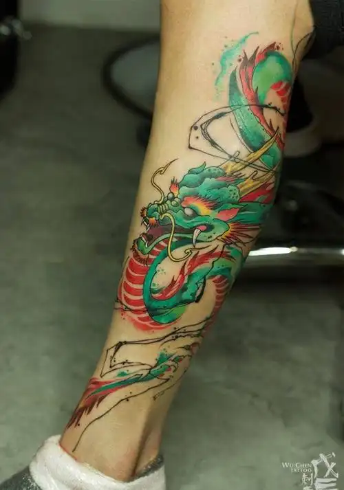 青龙盘腿图纹身图片_成品腿部传统鬼神青龙龙青龙纹身图案