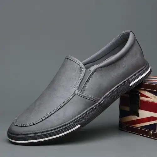 2024年春季新款男士休闲皮鞋透气韩版潮流板鞋一脚蹬懒人开车潮鞋