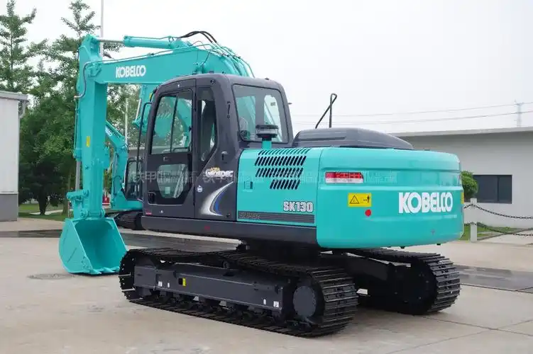 神钢sk130-8挖掘机