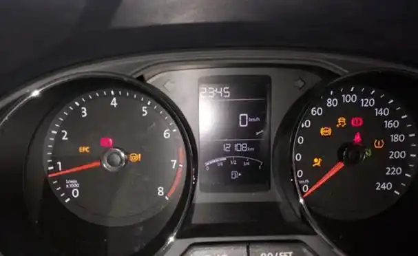 朗逸的胎压灯亮了怎么复位是什么原因引起的