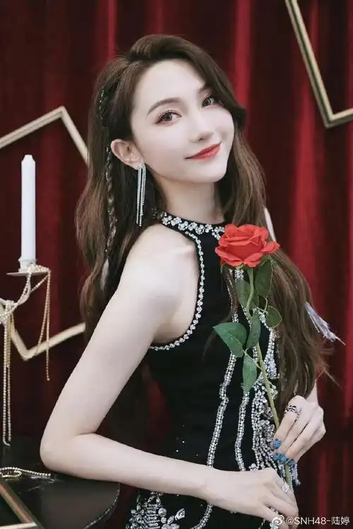 前snh48成员陆婷宣布结婚且怀孕,粉丝很惊讶,一度登上热搜高位|剧场女