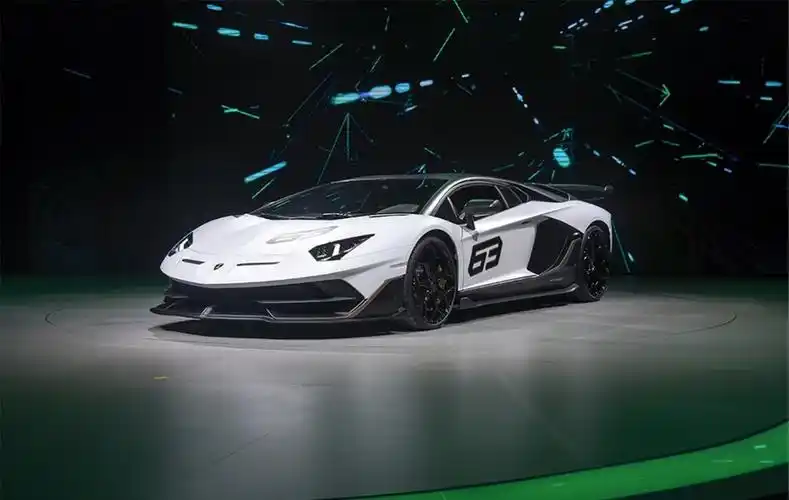 刷圈记录最快的兰博基尼,估摸价格超800万,全球限量63台