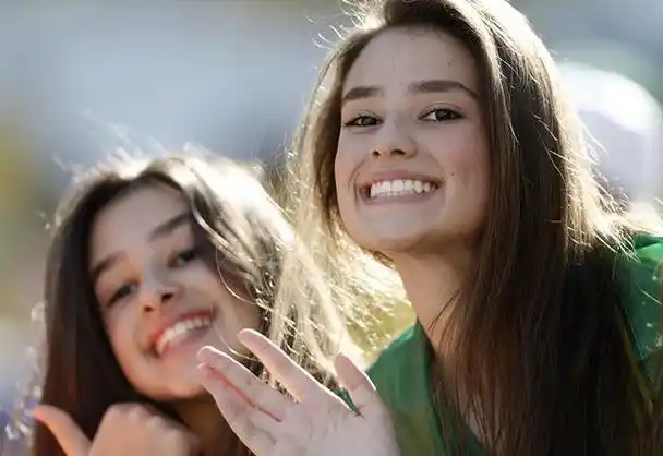 7,智利绝大多数是白人,以及白人和当地土著的混血后裔.