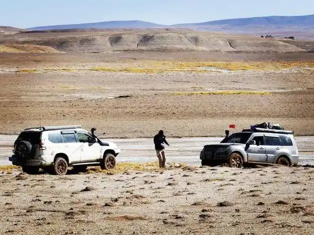 一个中年男人和普拉多的十年