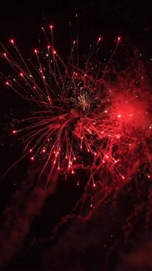 好久不见的红色系壁纸来啦