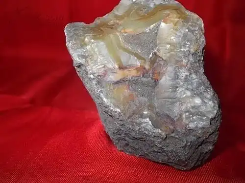 全球首次发现玛瑙陨石!美国发现水晶陨石,长春和山东发现了石英陨石.