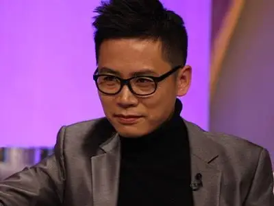 央视主持人李晓东用两年时间打破银行霸王条款,维权就应如此坚决