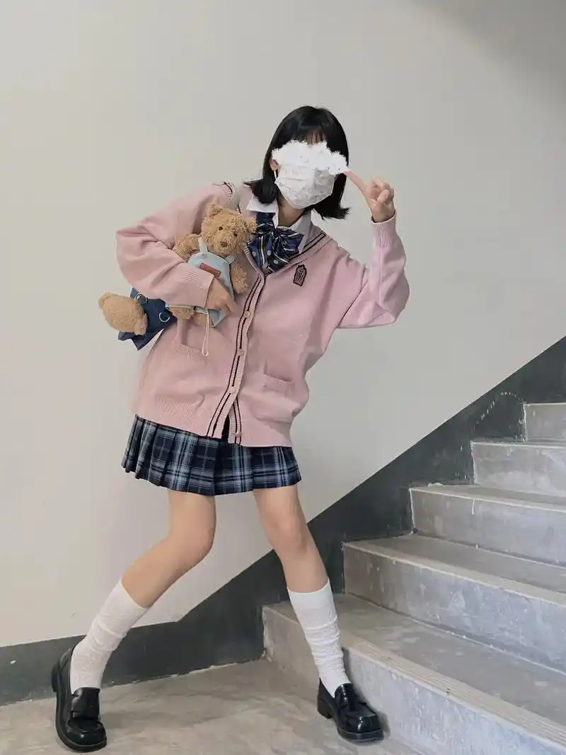 有熊了 不想和没熊的人讲话了r #jk制服 #jk #拍照姿势