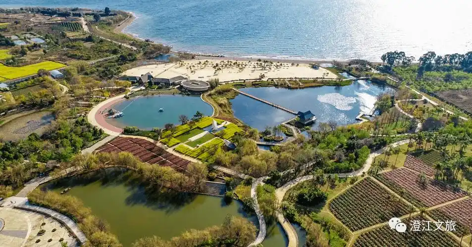 月亮湾湿地公园位于抚仙湖北岸,距离昆明62公里.