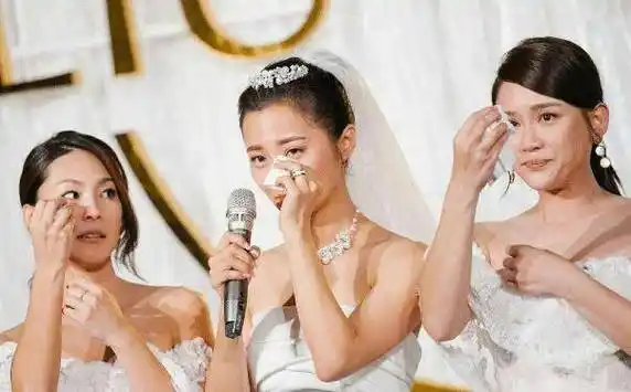 赵小侨在大学时兼职做模特,曾经因为没经历,拍戏时被换掉