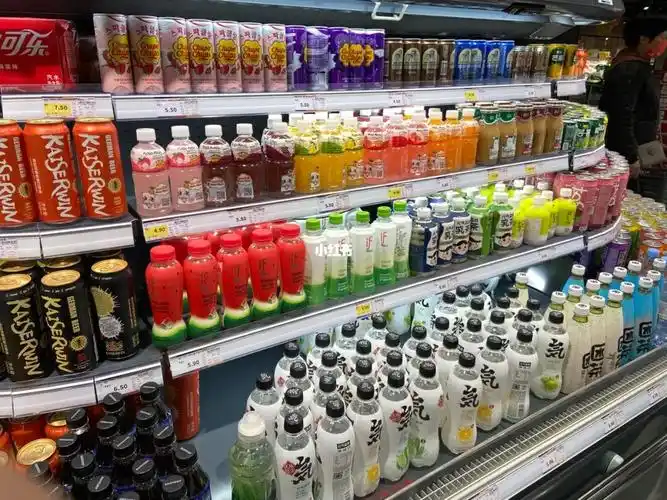 超市拍照  #夏日汽水  #好喝的饮料  看到这种摆放整齐的,就忍不住