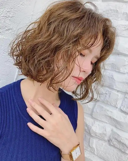 十款不同的波波头发型每一款今年都很流行