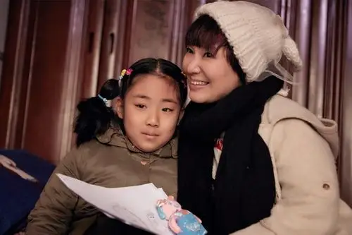 艳泓公益基金第四批抗疫物资抵达武汉_周艳泓