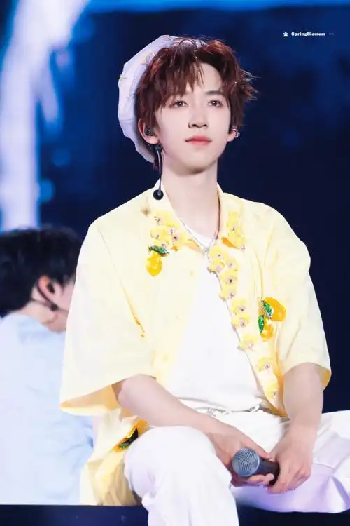 贺峻霖等不及了##时代少年团楼间楼演唱会