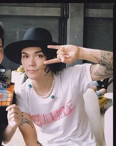 木马主唱的妆画的怎么样?