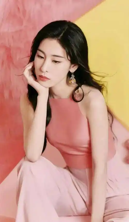 实力派女歌手张碧晨高清写真美图,才貌双全,明艳动人_中国_天津_年度