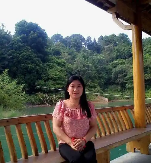 49岁离异女征婚照片(id:70877138)_广东深圳征婚交友_珍爱网