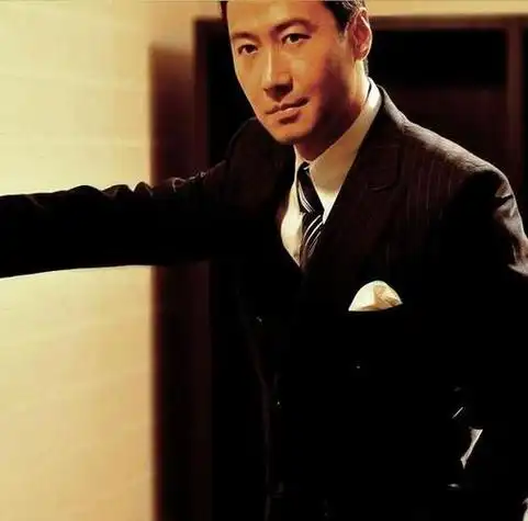 吴彦祖,毕业于美国俄勒冈大学,华语影视男演员,导演,制片人,1998年,因