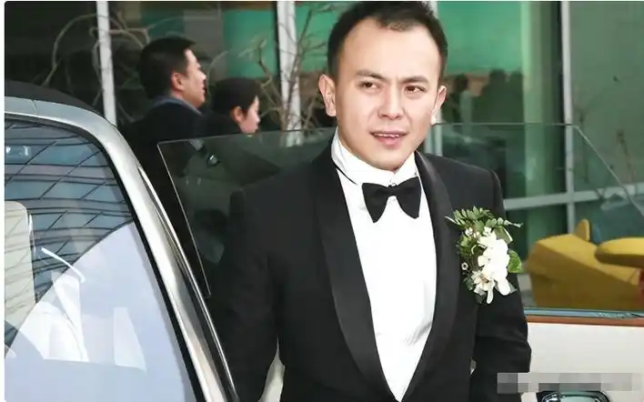 "恶少"王烁:睡遍娱乐圈女星,掌掴继母王艳,枪指刘涛老公王珂_腾讯新闻