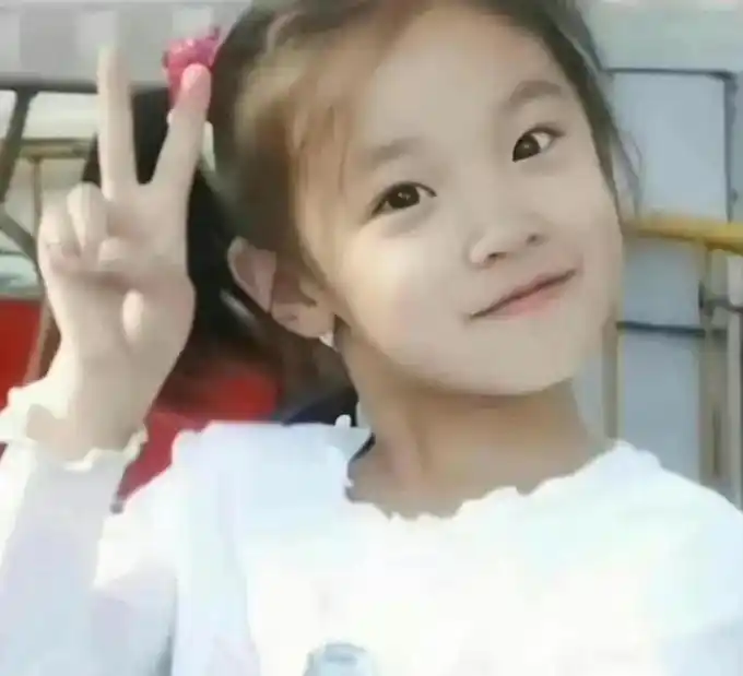 宋雨琦 如果看见小时候的雨琦就打个招呼吧~ - 抖音