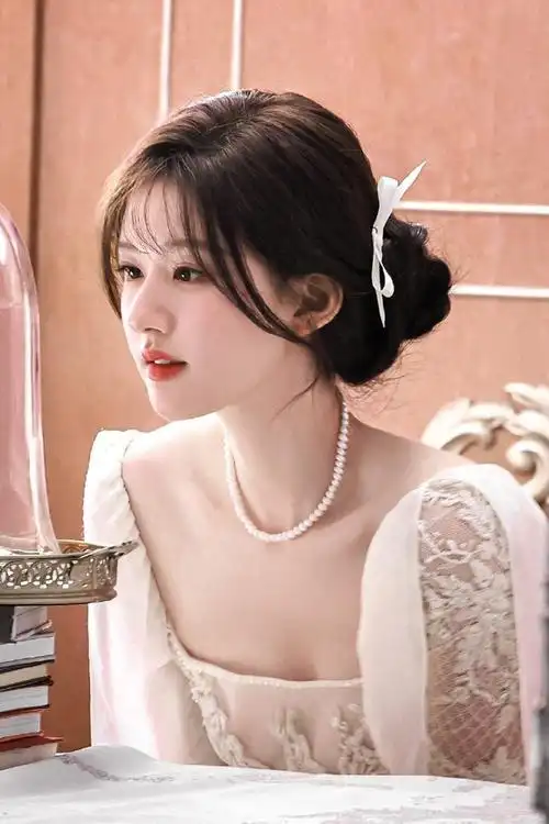 #赵露思你好星期六比心饭拍##赵露思的多巴胺手机壳#