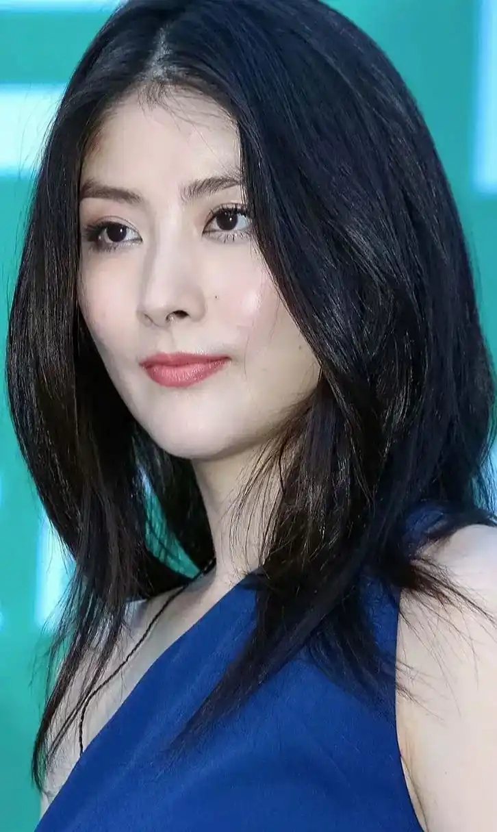 陈慧琳真的是完美的诠释了什么叫作360度无死角,这张脸真的是太精致太