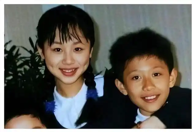 出道23年从不接吻戏,初吻都给了老公|王雷|冯巩|杨紫|童星|李小萌