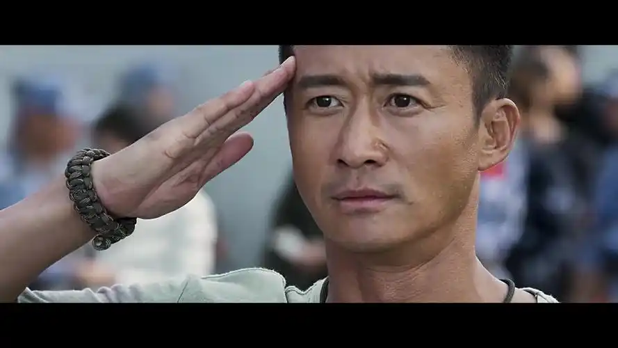 【燃向】《战狼2》混剪!无论你身在何处,祖国都会接你回家