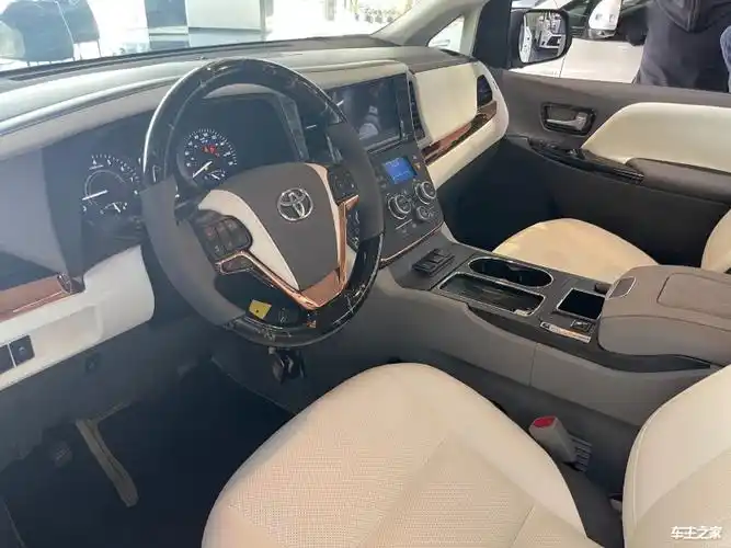 丰田塞纳豪华商务价格行情