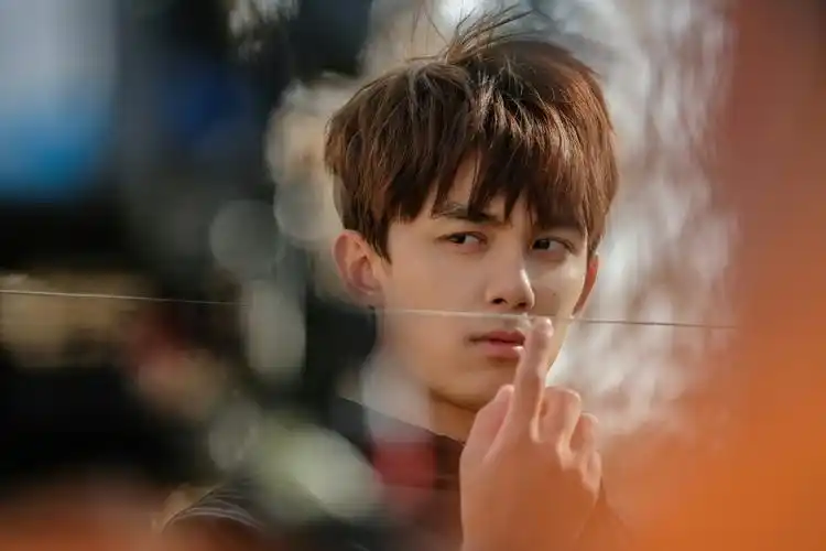 吴磊 沙海 黎簇 - 堆糖,美图壁纸兴趣社区