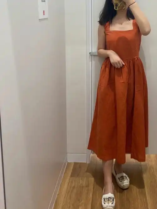 优衣库棉麻连衣裙