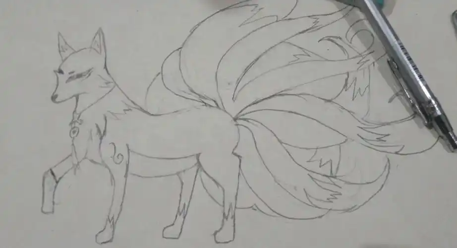 九尾狐是中国古代神话传说中的神异动物,经常以"狐狸精"的形象